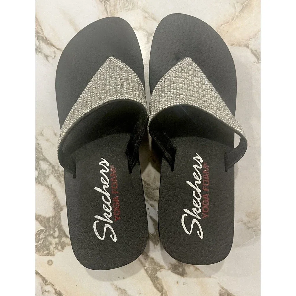 Skechers Yoga Foam Rhinestone Bling Flip Flops Women’s Size 8 Black Silver